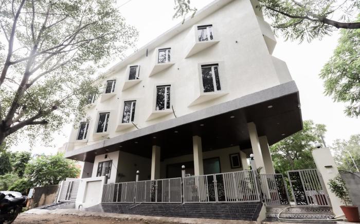 Hotel Indra Palace