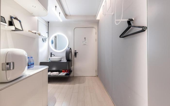 Atour X Hotel Beijing 798 Art District Jiangtai Metro Station