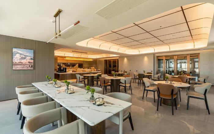 Atour Hotel Yantai Penglai Government Affairs Center