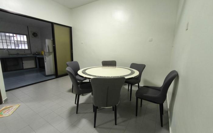 Cozy Homestay near Pantai & Aeon Big - 10pax