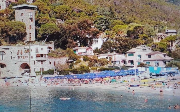 DE Luxe 4Bedrooms 3Baths in Fegina