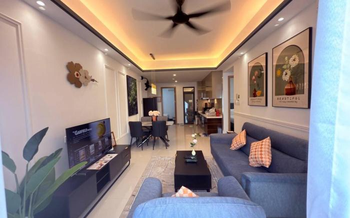 Glorious 3BR unit at R&F Seine Region by ANJU