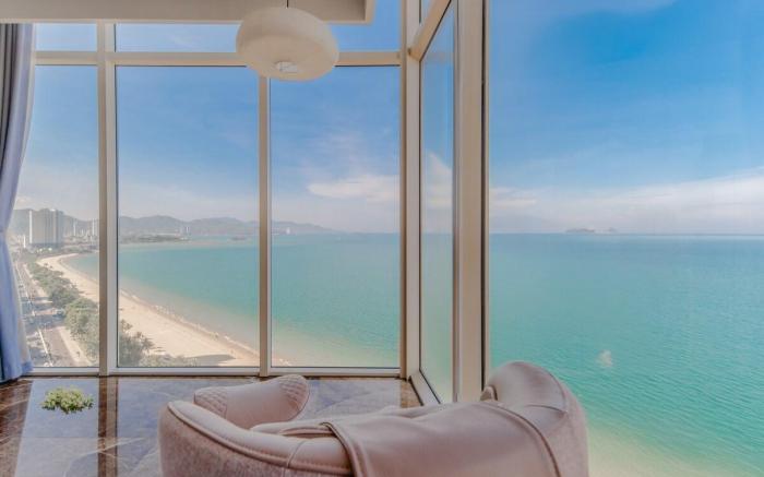 Big Family Beachfront Bliss
