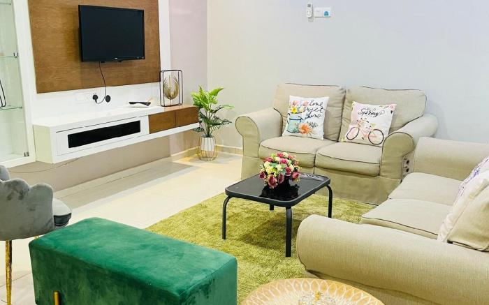 Kuantan Sri Setali |Spacious 13Pax Home| Iconique
