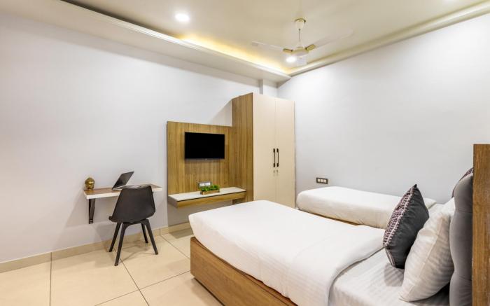 Wandr Hotel Medicity Gurugram, Near Medanta Hospital