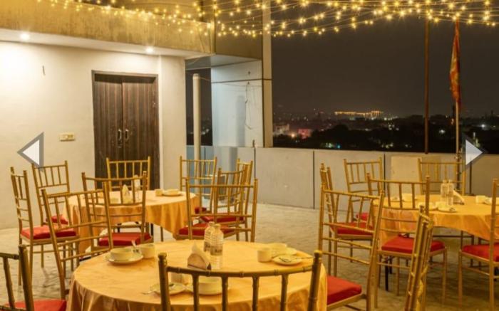 Saavi Hotel Sector 10