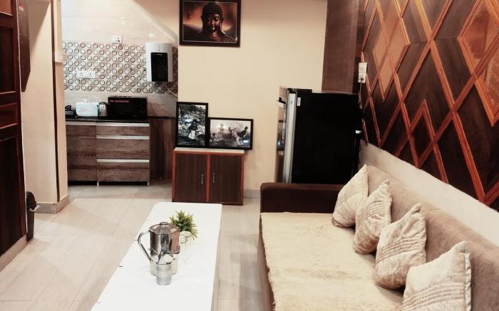 Daddy Homestay Luxury Apartment Near Mg Marg 4 Bhk