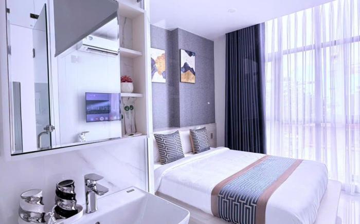 The Luxury Hotel