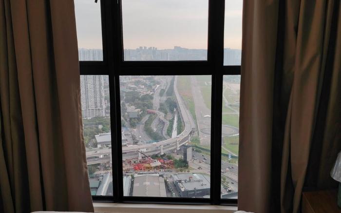 Trion KL @ Cozy Skyline Living Sleepy Owl