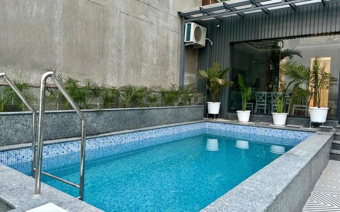 Ganga Euphoria - A Luxury Villa on the Ganges