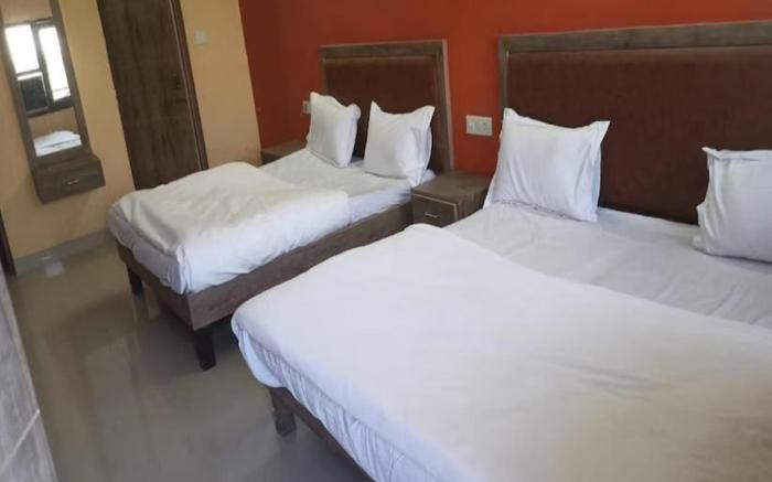 Goroomgo the diamond leaf Chandigarh
