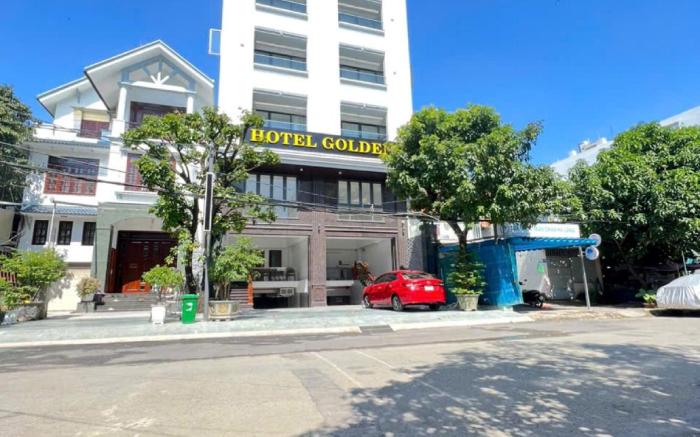 Golden Hotel