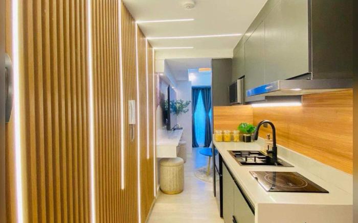 AA28 LUXURY SUITE (w/ ALEXA voice command)