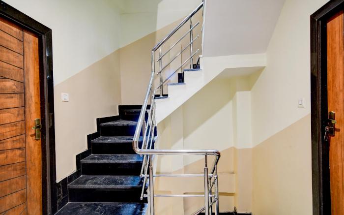 Super Hotel O D.V Near Medanta Hospital Indore