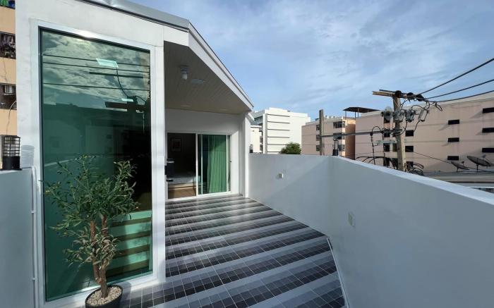 Private Home Sathorn Jun32