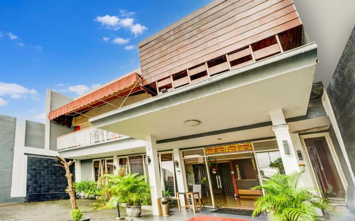 Hotel O Siwalankerto Near Surabaya Carnival