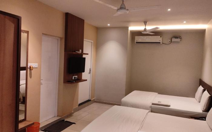 Hotel sri bhavan