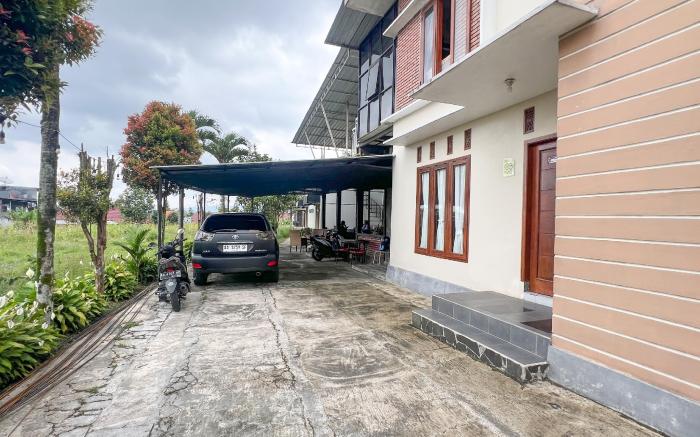OWK Homestay Mitra RedDoorz Wonosobo