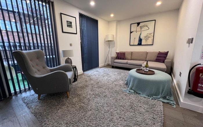 FT5 Aldgate Apartments