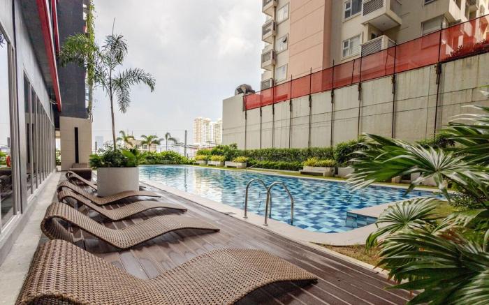 Makati Condo Unit with Balcony-Red Residences