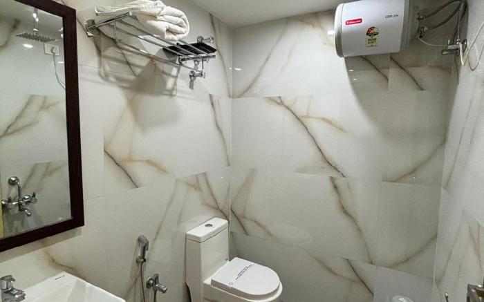 Forest Transit Hotel and Service Apartment