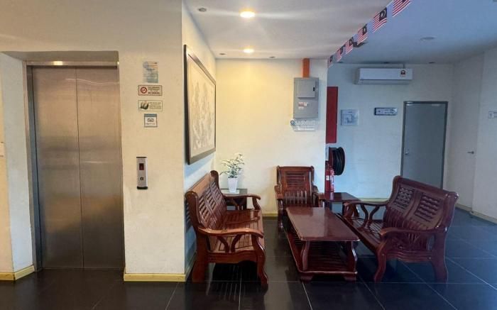 ESQ Ferringhi Hotel