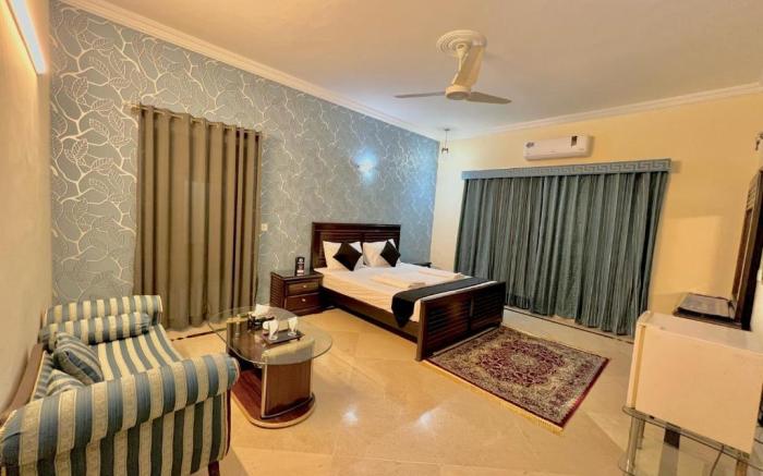 Step Inn Guest House