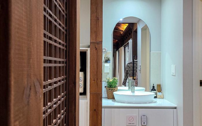 Andong 108 Hanok Ehem (2 people, up to 3 people) Indoor Jacuzzi Hanok House