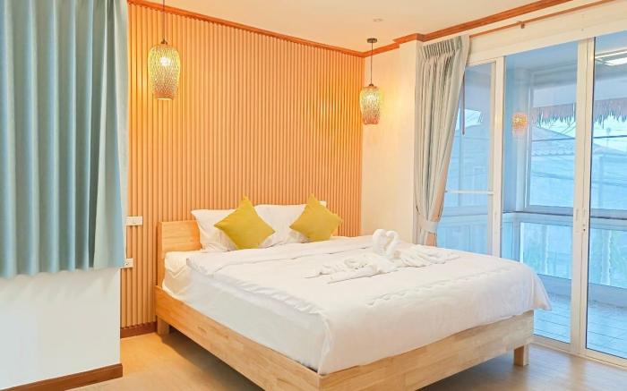 Jomtien Beach Pool Villa - Villa by the Sea, Jomtien Beach