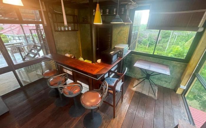 Golden Mango House