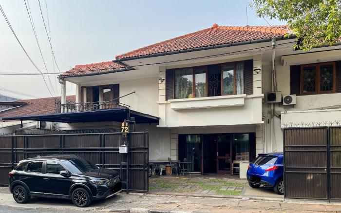 Urbanview de’ Dharmawangsa Suite Hotel