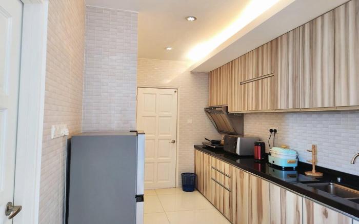 Ipoh Kinta river front luxury pent house 4br 18pax