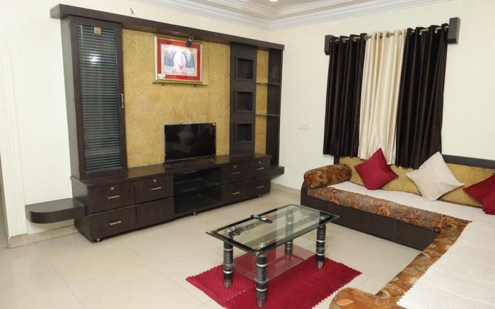 laxminarayan service apartment
