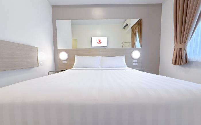 Red Planet Manila Aseana City