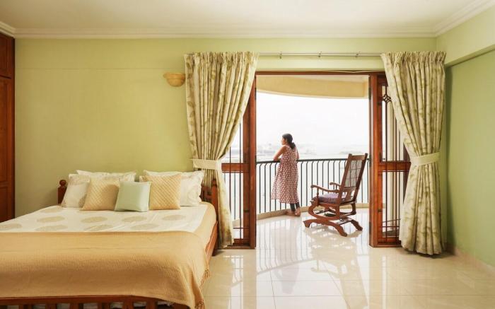 Sea Facing Apartment In Kochi | Bastiat Stays