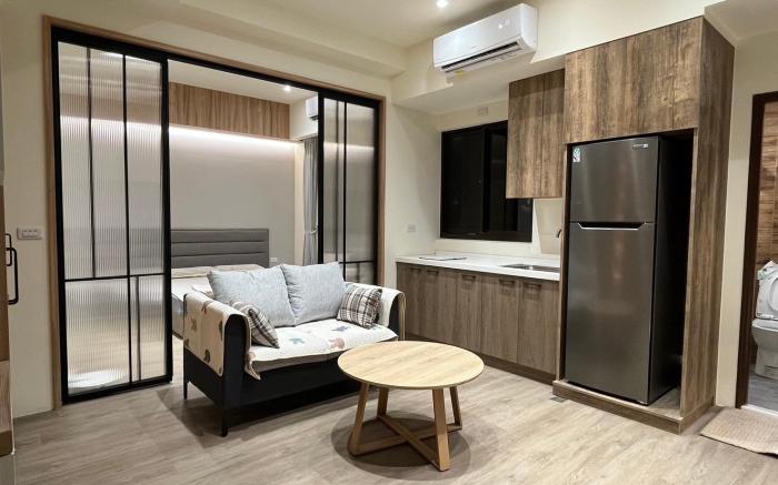 Leisurely Living, Miaoli City #New Hotel-style Apartment #Balcony #Tumble Dryer Washing Machine #