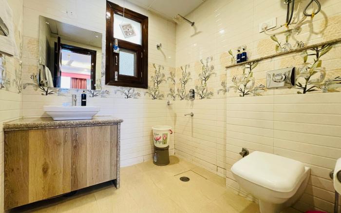 BedChambers Serviced Apartments Near Medanta 