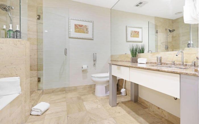 Roami at Brickell Arch | Pool | 3 Bedroom