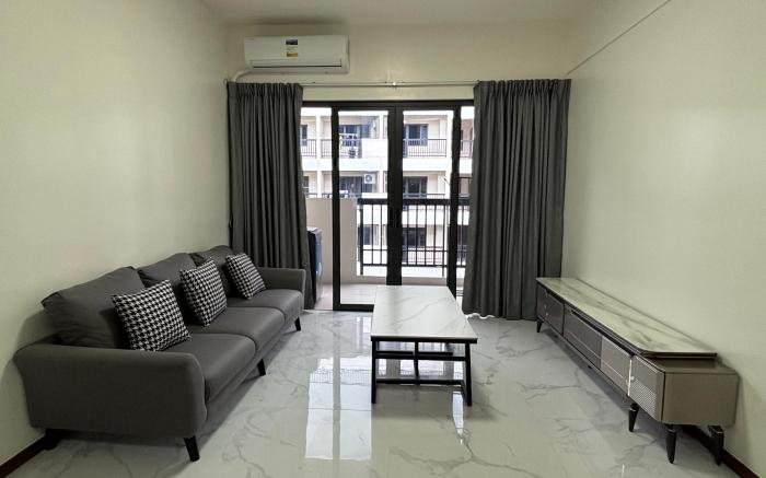 Modern 2 BR Unit Near NAIA Airport, MOA, Okada