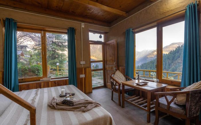 Bastiat Stays | Whispering Pines Cottage