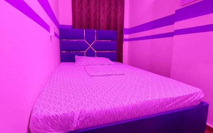 Benitah Capsule Hostel, Family room and Partitions