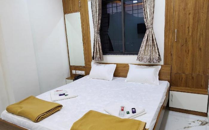 Hotel Dwarka Inn