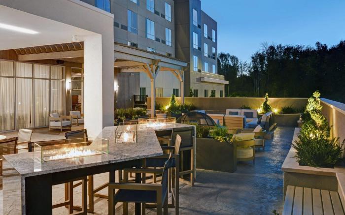 Courtyard Hamilton