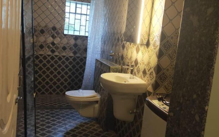 Grand Royale Residency