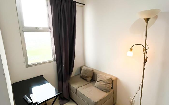 Simple Living at Transpark Juanda By Comfy Room's