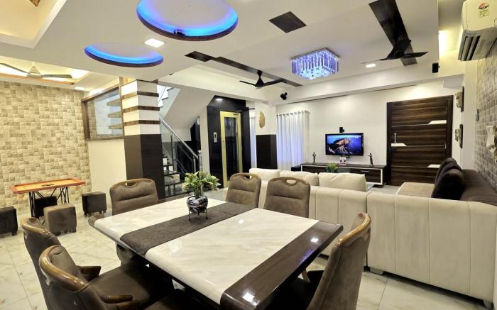 Stunning 4 Bedroom Villa for large groups