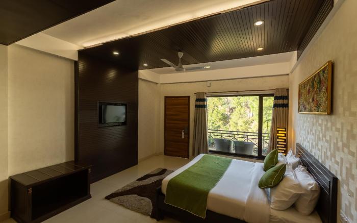 Maple Resort Chail