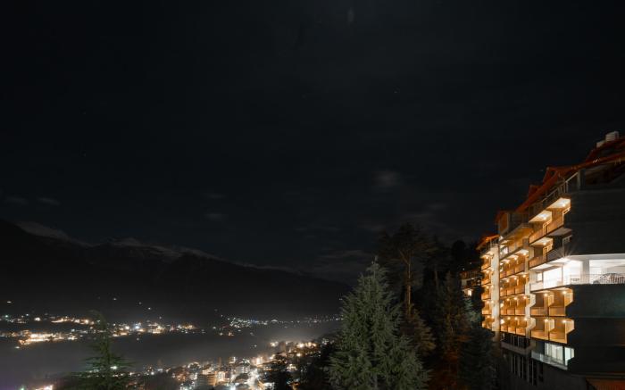 The Whitestone Inn & Suites ( A Centrally Heated Mountain & Valley View )