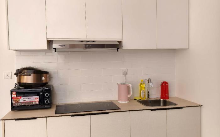 The PODIUM Studio Unit D332B @ 4PAX