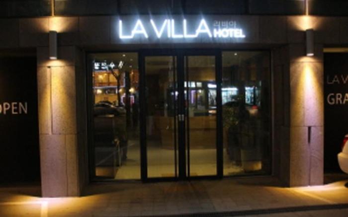 La Villa Hotel